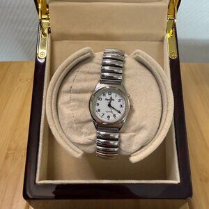 Aqualite Silver Tone Easy Reader Stretch Watch EL-QAW, 28mm